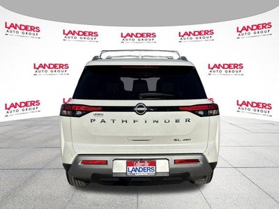 2023 Nissan Pathfinder SL 4WD