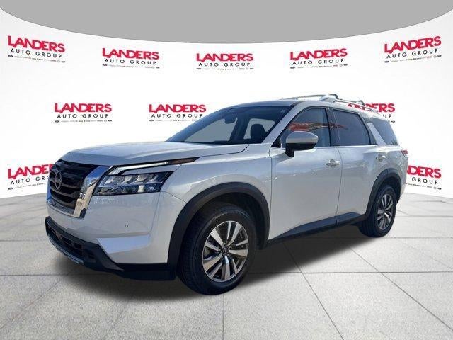 2023 Nissan Pathfinder SL 4WD