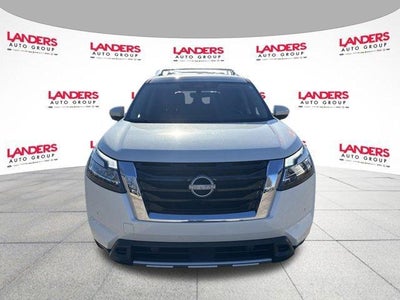2023 Nissan Pathfinder SL 4WD