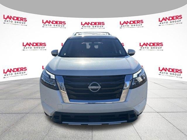 2023 Nissan Pathfinder SL 4WD