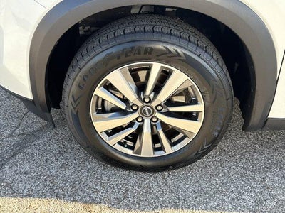 2023 Nissan Pathfinder SL 4WD