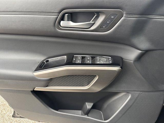 2024 Nissan Pathfinder Platinum 4WD