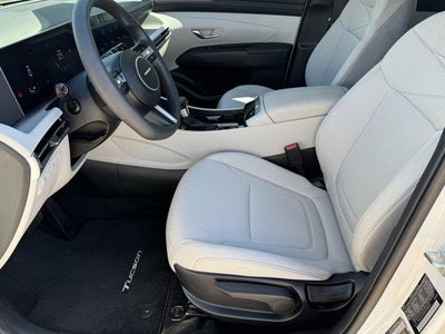 2025 Hyundai TUCSON SE AWD