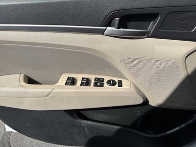 2019 Hyundai ELANTRA SEL Auto