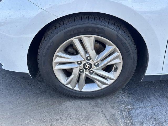 2019 Hyundai ELANTRA SEL Auto