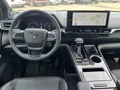 2025 Toyota Sienna Limited AWD 7-Passenger (GS)