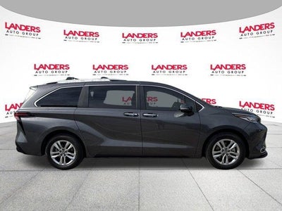2025 Toyota Sienna Limited AWD 7-Passenger (GS)