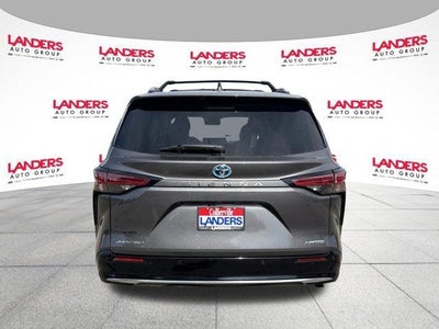 2025 Toyota Sienna Limited AWD 7-Passenger (GS)