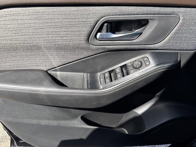 2021 Nissan Rogue FWD SV