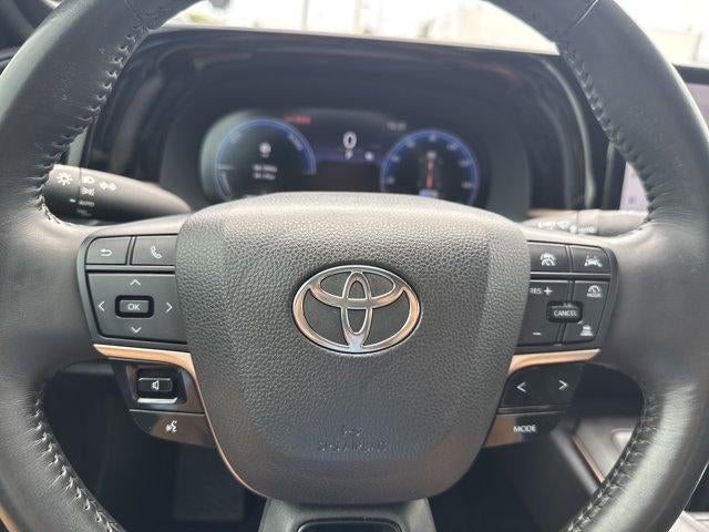 2023 Toyota Crown Limited AWD (Natl)