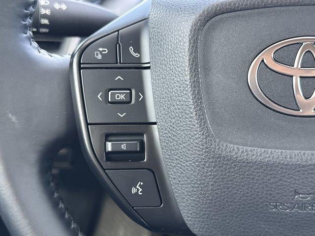 2024 Toyota Prius LE (Natl)