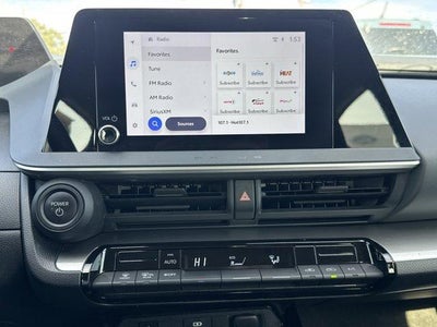 2024 Toyota Prius LE (Natl)