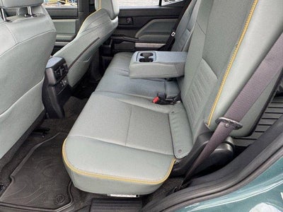 2025 Toyota 4Runner Hybrid Trailhunter 4WD (Natl)