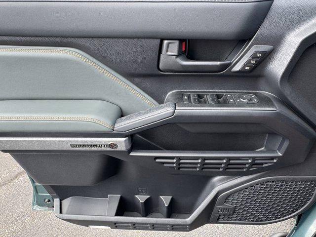 2025 Toyota 4Runner Hybrid Trailhunter 4WD (Natl)