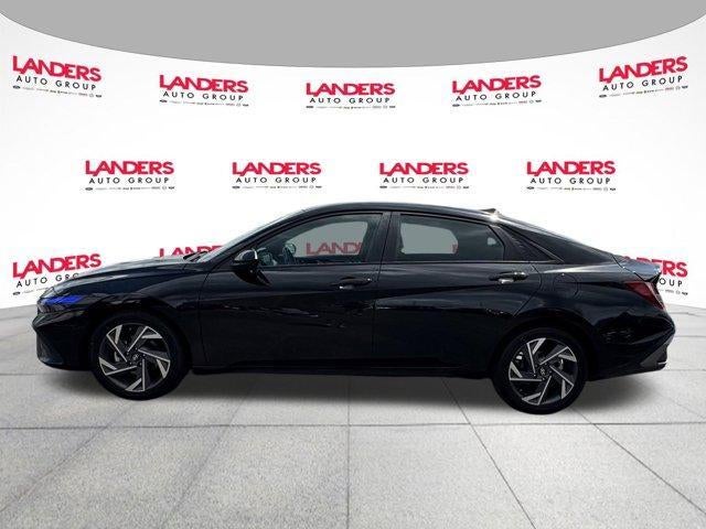 2025 Hyundai ELANTRA SEL Sport IVT