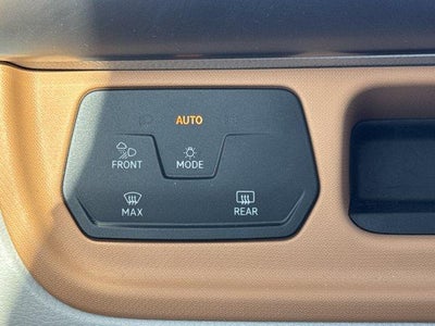 2025 Volkswagen ID. Buzz 1st Edition 4MOTION w/Two-Tone