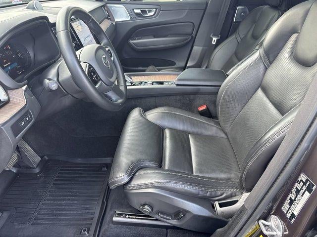 2023 Volvo XC60 Recharge Plug-In Hybrid T8 eAWD PHEV Ultimate Dark Theme