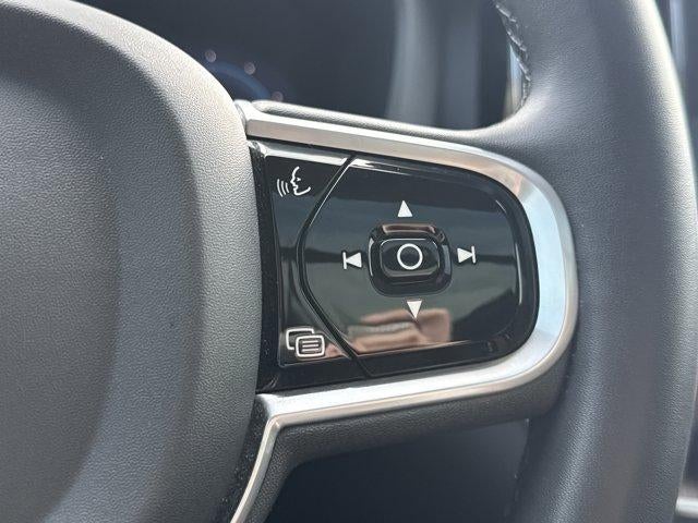 2023 Volvo XC60 Recharge Plug-In Hybrid T8 eAWD PHEV Ultimate Dark Theme