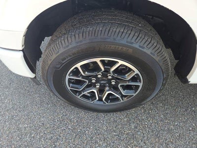 2022 Ford F-150 LARIAT 4WD SuperCrew 5.5' Box