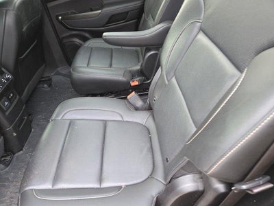 2023 GMC Acadia FWD SLT