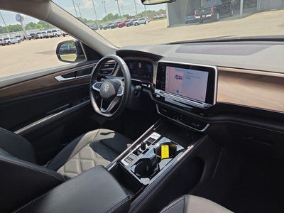 2024 Volkswagen Atlas 2.0T SE w/Technology FWD