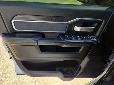 2023 RAM 3500 Big Horn 4x4 Crew Cab 8' Box