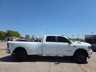 2023 RAM 3500 Big Horn 4x4 Crew Cab 8' Box
