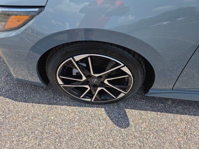 2025 Nissan Sentra SR CVT