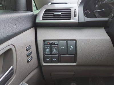 2015 Honda Odyssey Touring with DVD Rear Entertainment System and Navigation