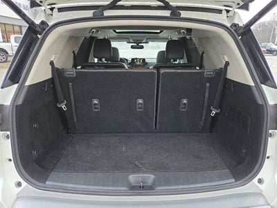 2022 Nissan Pathfinder SL 2WD