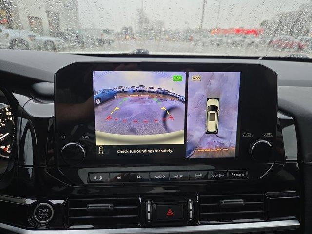 2022 Nissan Pathfinder SL 2WD