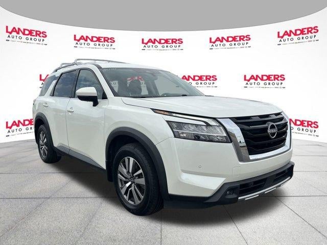 2023 Nissan Pathfinder SL 4WD
