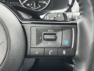 2023 Nissan Pathfinder SL 4WD