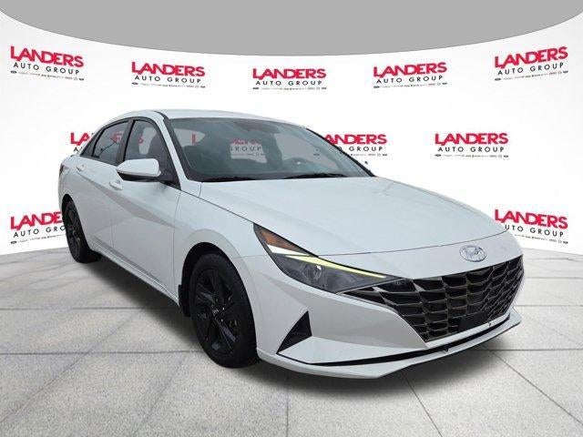 2022 Hyundai ELANTRA SEL IVT