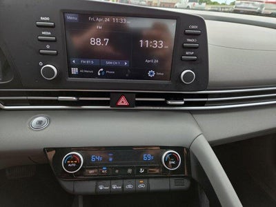 2022 Hyundai ELANTRA SEL IVT