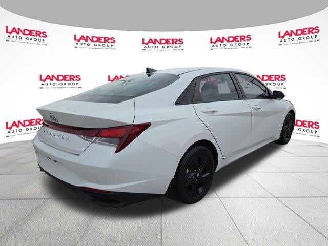 2022 Hyundai ELANTRA SEL IVT