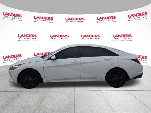 2022 Hyundai ELANTRA SEL IVT