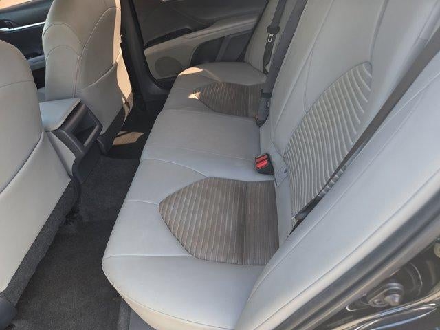 2018 Toyota Camry SE Auto (SE)