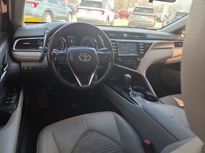 2018 Toyota Camry SE Auto (SE)