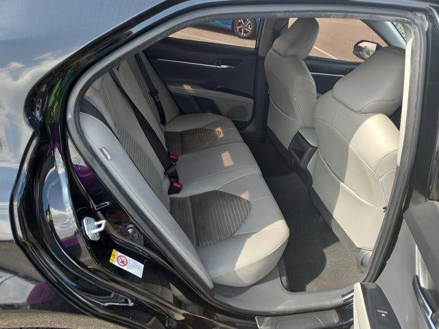 2018 Toyota Camry SE Auto (SE)