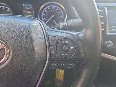 2018 Toyota Camry SE Auto (SE)