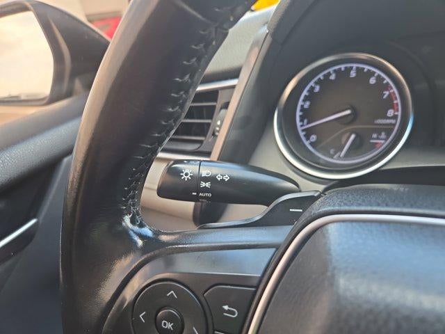 2018 Toyota Camry SE Auto (SE)