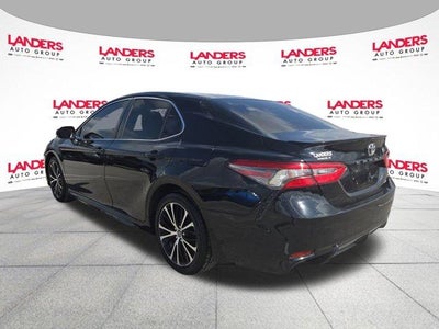 2018 Toyota Camry SE Auto (SE)