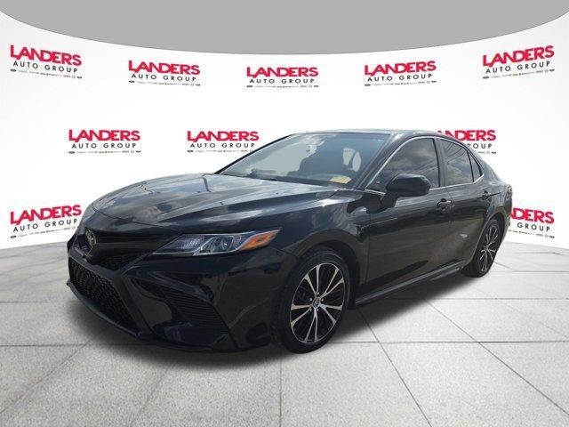 2018 Toyota Camry SE Auto (SE)