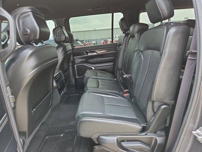 2022 Jeep Wagoneer Series III 4x4