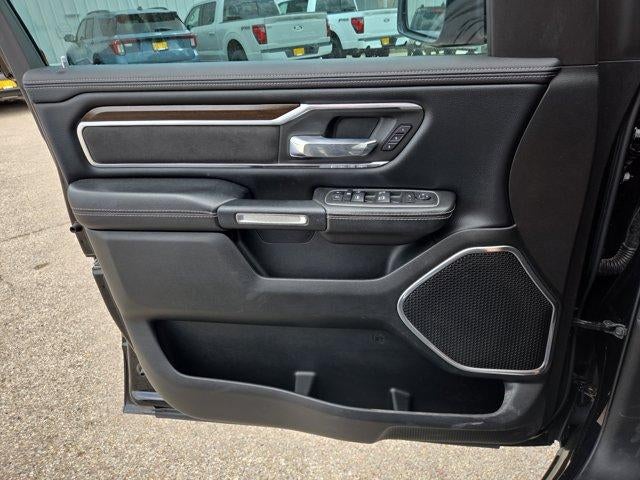 2022 RAM 1500 Laramie 4x4 Crew Cab 5'7" Box