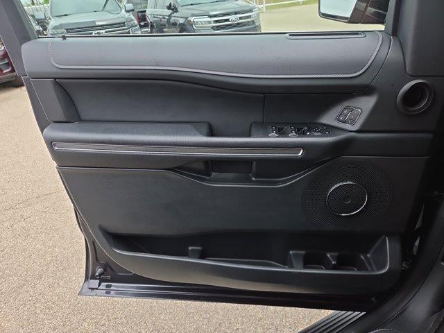 2024 Ford Expedition XLT 4x2