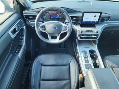 2023 Ford Explorer XLT RWD