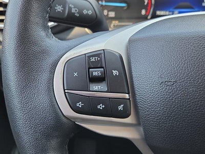 2023 Ford Explorer XLT RWD