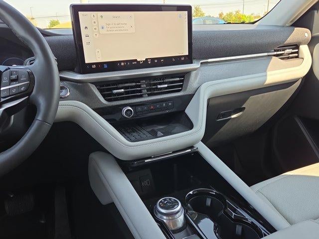 2025 Ford Explorer Platinum 4WD